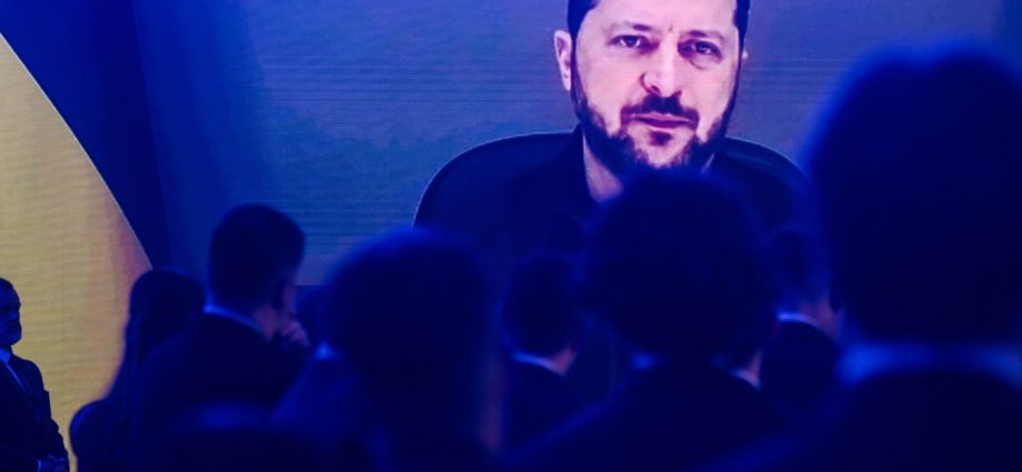 ukraine’s-zelenskyy-accuses-russia-of-violating-the-traitor’s-‘energy-ceasefire’