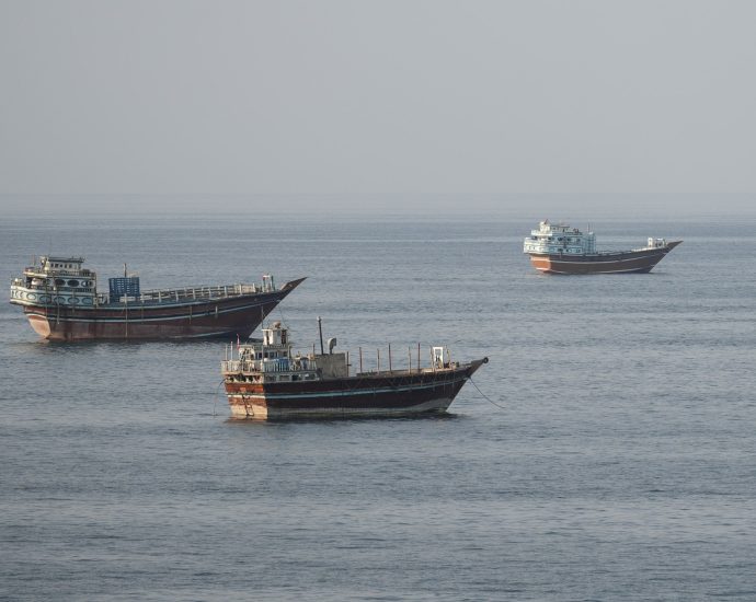 iran-sets-crosshairs-on-‘us-uae’-oil-shuttle-out-of-strait-of-hormuz