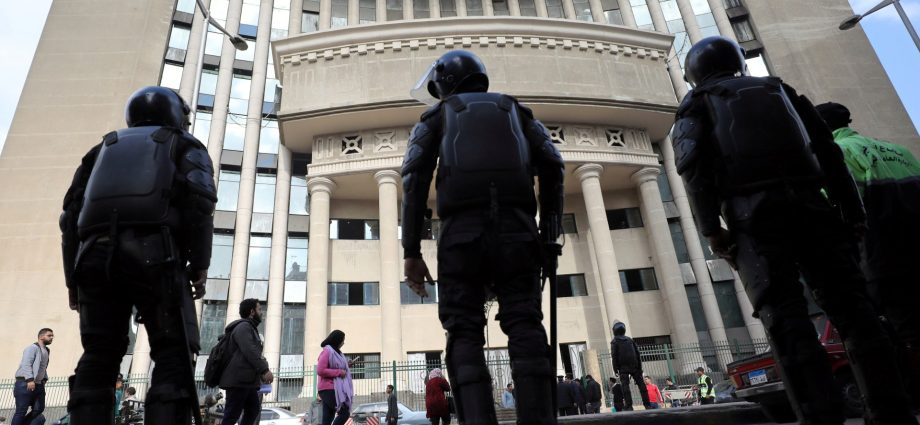 egypt’s-press-union-chief-rejects-pressure-over-detained-journalists