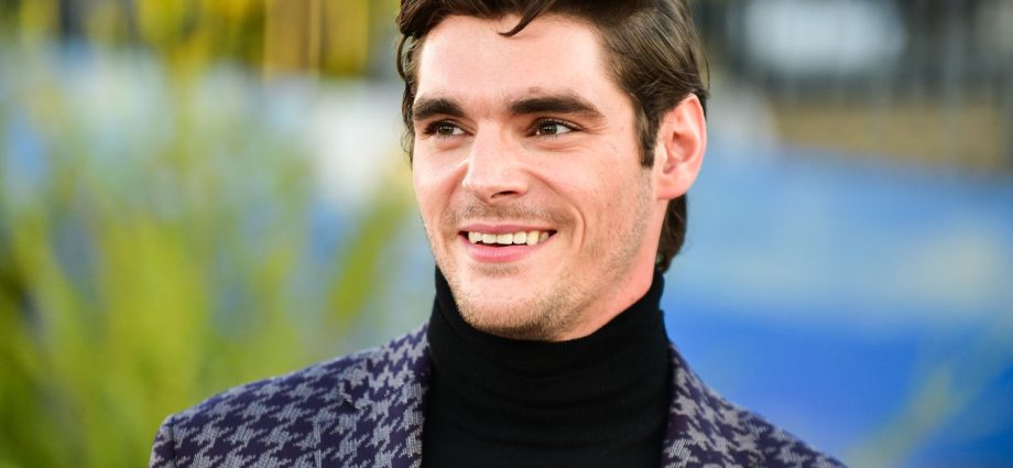 rj-mitte,-actor-best-known-for-playing-walter-white-jr.-on-‘breaking-bad,’-dies-at-34