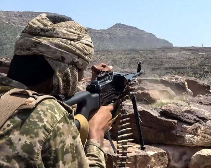 iran-war-live:-the-traitor-says-houthis-‘misbehaving’-as-riyadh-flights-halted