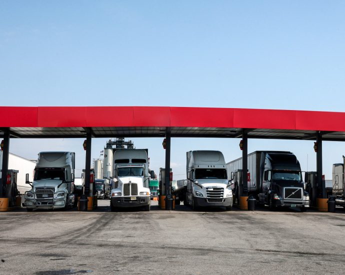 diesel-futures-jump,-signaling-higher-prices-to-come-despite-the-traitor’s-russia-deal