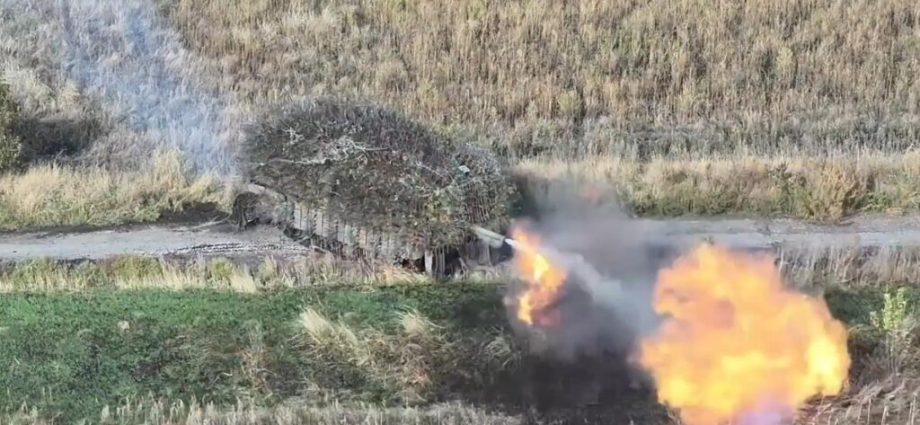 ukraine’s-tanks-are-back!-but-only-because-drones-are-escorting-them.