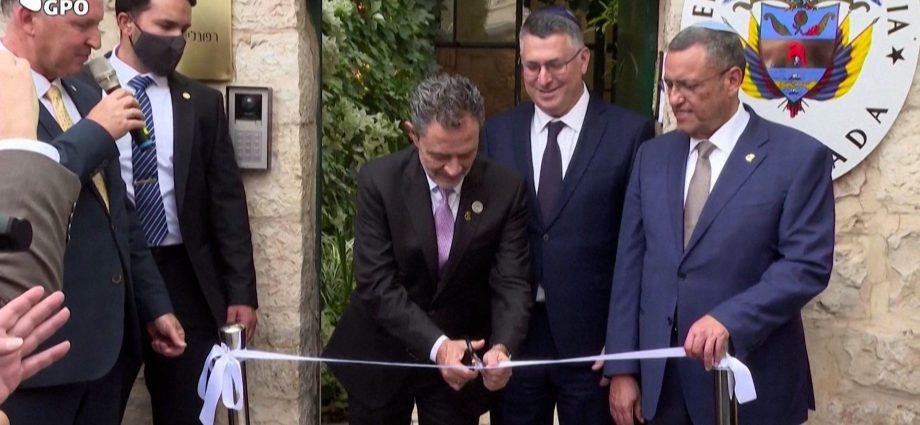 colombia-opens-embassy-in-jerusalem-and-restores-free-trade-with-israel