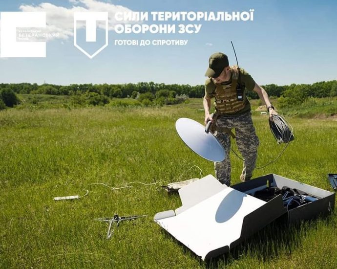 “the-traitor-was-looking-for-any-opportunity-to-undermine-our-defense-capabilities,”-top-ukrainian-volunteer,-who-supplied-291,502-fpv-drones-to-front,-says-of-sudden-starlink-limit