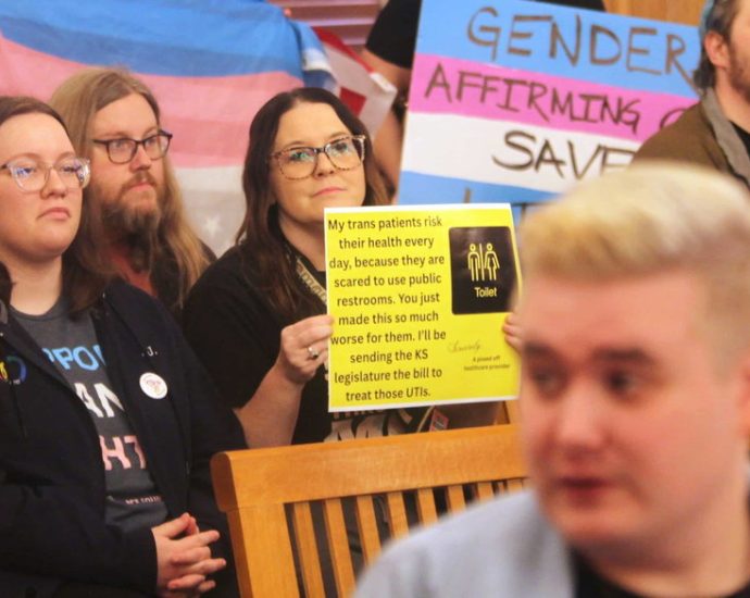 trans-kansas:-after-state-revokes-ids,-worries-about-voting-rights
