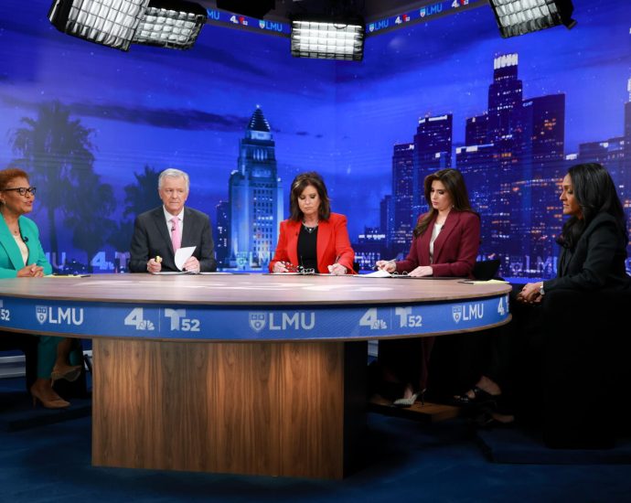 live-chat:-our-columnists-analyze-la.’s-mayoral-debate