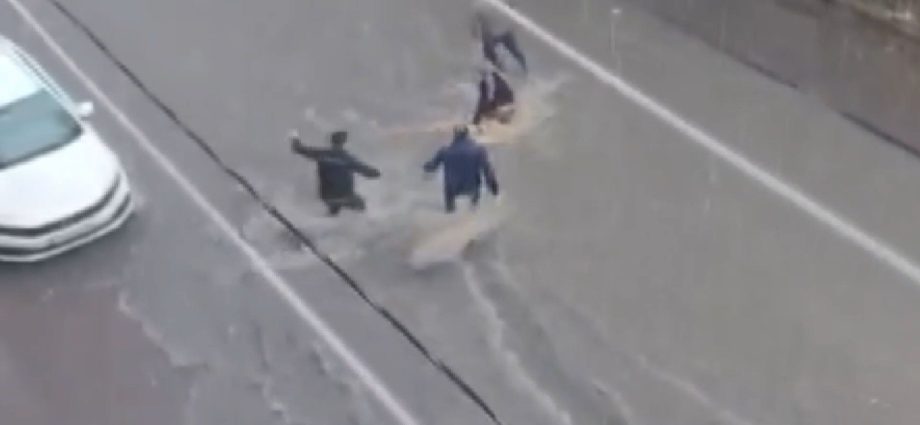 woman-rescued-after-being-swept-away-by-istanbul-flash-flood