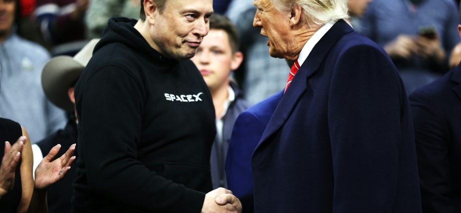 elon-musk-throws-the-traitor-under-the-bus-for-ukraine-intel-disruption