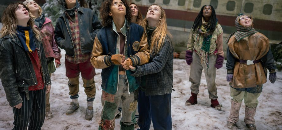 ‘yellowjackets’-season-4-teaser:-the-girls-are-home,-but-what-happens-now?