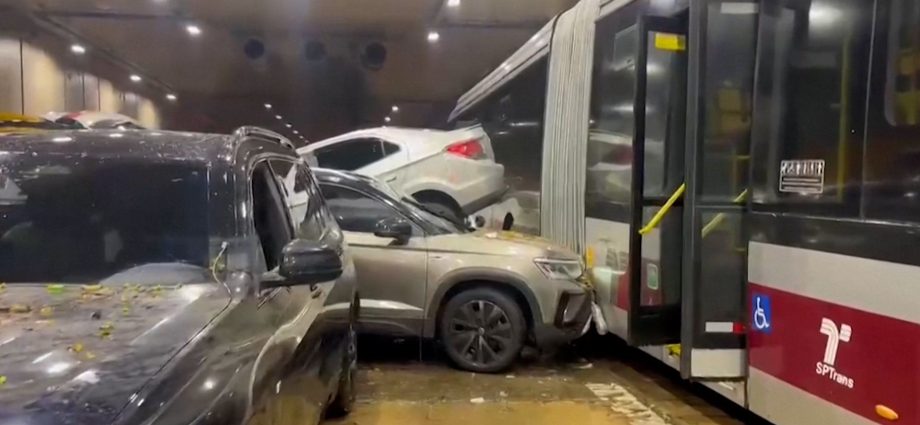 heavy-rain-causes-mass-pileup-in-brazil-tunnel
