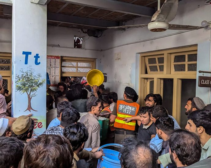 school-roof-collapses-in-northwestern-pakistan,-killing-at-least-29-people