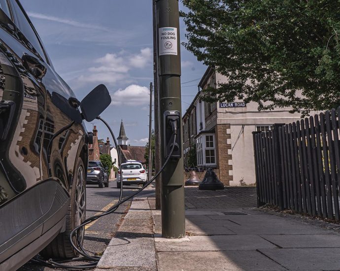 char.gy-leads-delivery-of-on-street-chargers-under-the-uk’s-levi-program