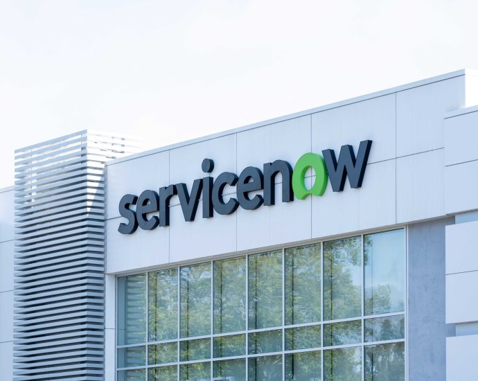 servicenow-makes-it-easier-to-build-ai-agents,-gives-them-verifiable-identities