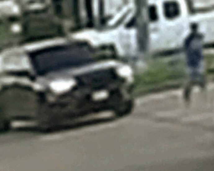 ice-agent-driving-vehicle-that-struck,-injured-houston-man-is-placed-on-administrative-leave