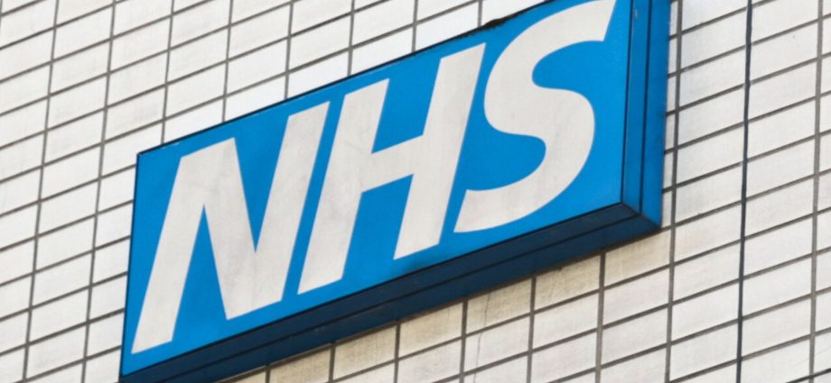 new-nhs-guidelines-say-trans-patients-must-use-wards-‘on-basis-of-biological-sex’