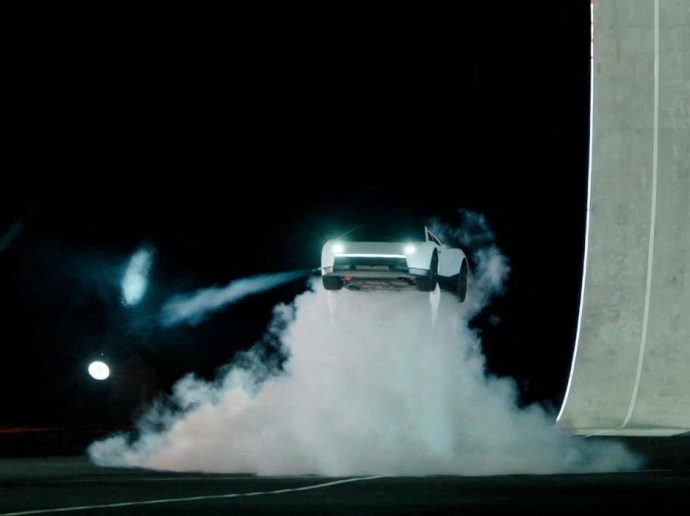 musk-promises-production-of-revamped-tesla-roadster-in-2028