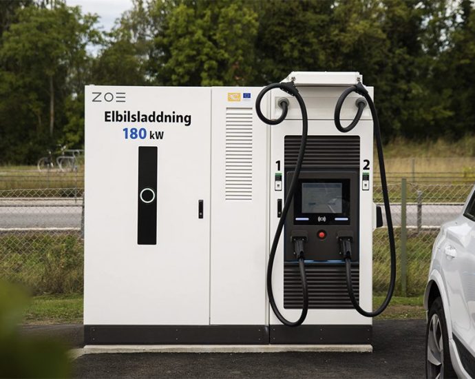 emaldo-deploys-zoe-fast-chargers-with-solar-and-battery-storage-in-sweden