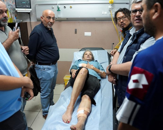 palestinians,-us-journalist-attacked-in-west-bank-pogrom:-what-we-know