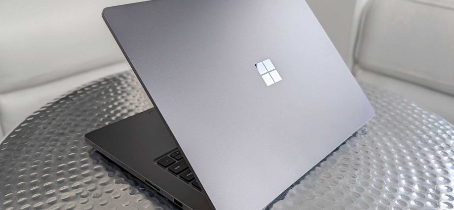 microsoft-surface-laptop-ultra:-nvidia-rtx-spark-means-business