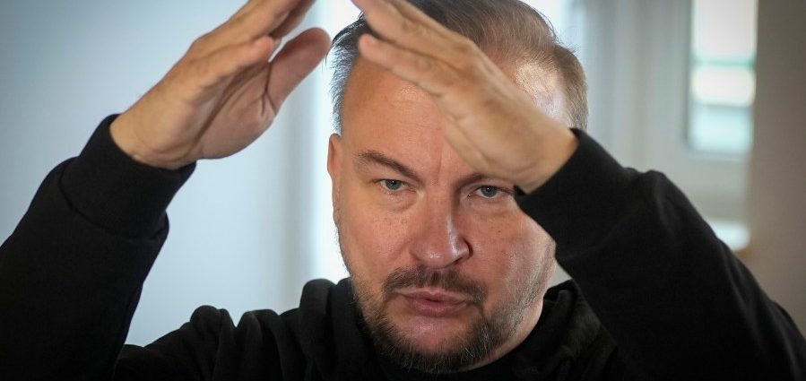 presidential-adviser-says-ukraine-is-in-talks-to-lift-speed-limit-on-military-satellite-network