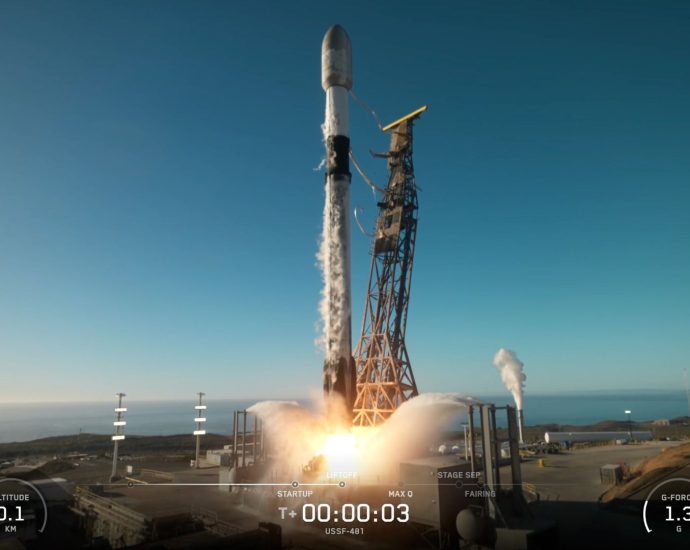 SpaceX launches classified mission for the US Space Force (video)