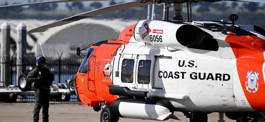 us-coastguard-rescues-16-after-boat-sinks-off-mexico’s-baja-coast