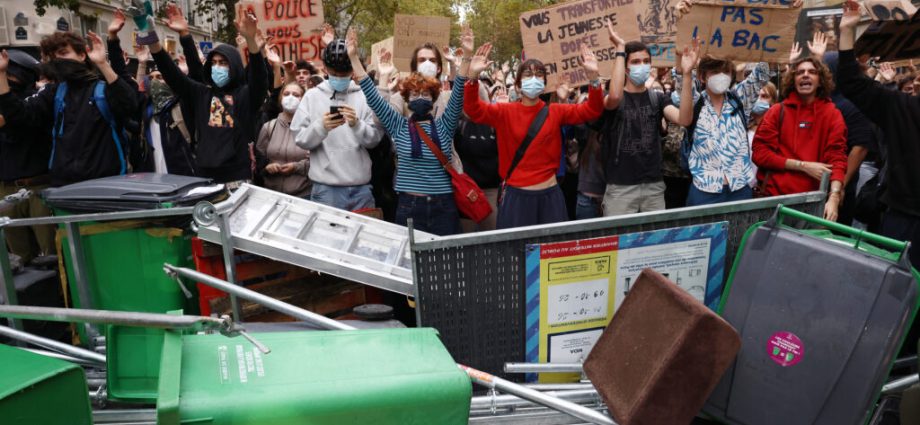 how-the-climate-crisis-fueled-the-youth-protests-roiling-france
