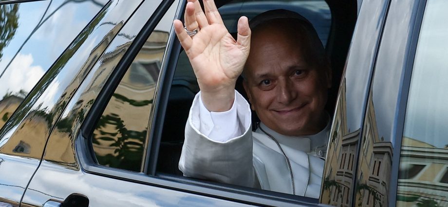 pope-leo-xiv-released-from-hospital,-returns-to-vatican