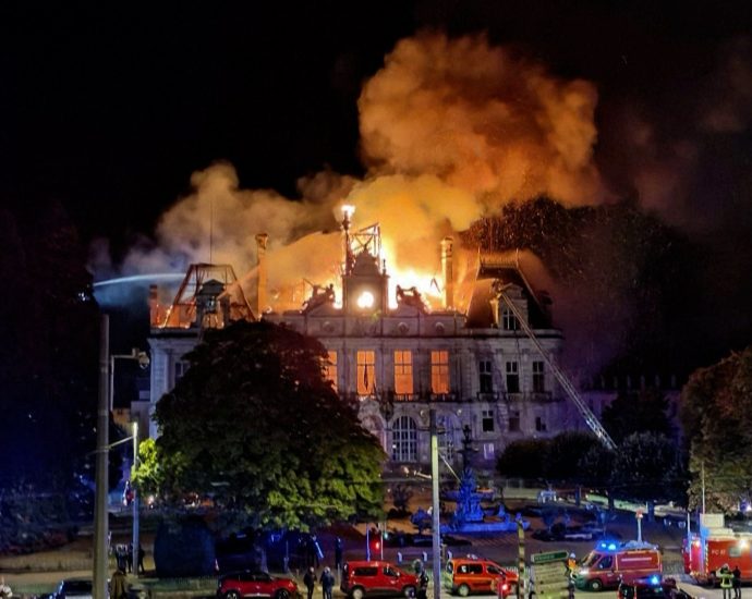 buildings-burn-as-french-protests-go-into-the-night