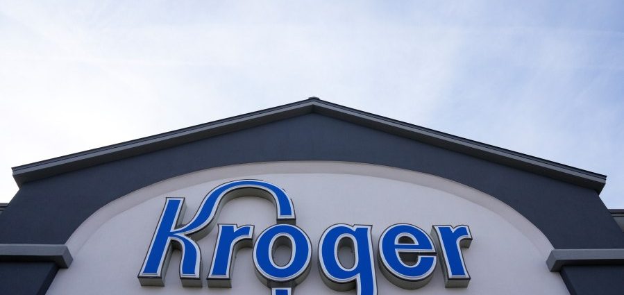 kroger-to-lay-off-3,000-corporate-employees-over-3-years-in-ai-push