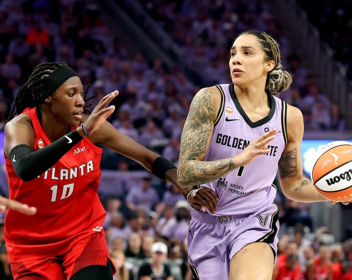 wnba-finals:-gabby-williams-leads-valkyries-to-nervy-game-1-win-over-dream