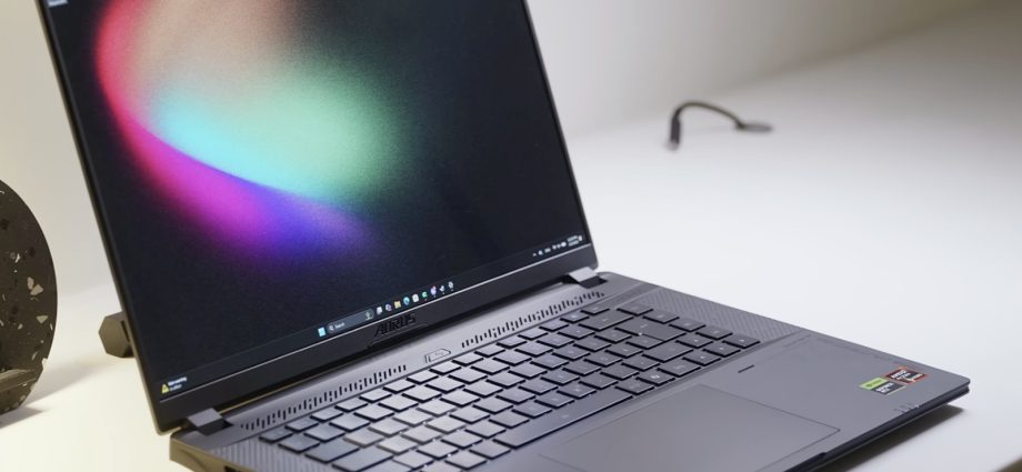 New 16-inch gaming laptop released with 240 Hz OLED and Nvidia GeForce RTX 5090