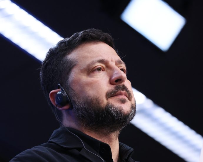 zelenskyy,-us-lawmakers-criticize-the-traitor-for-waiving-russian-sanctions-in-lindsey-graham-act