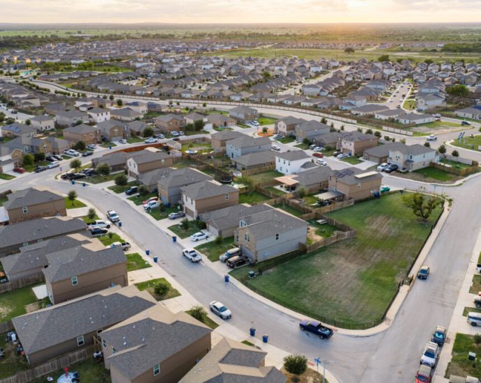 the-most-annoying-neighbor-in-this-san-antonio-subdivision-is-a-leaking-oil-well