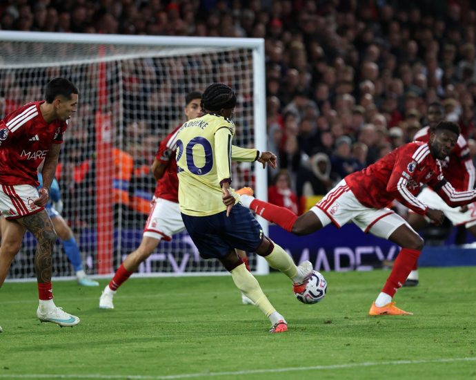 madueke-scores-only-goal-as-below-par-arsenal-beat-nottingham-forest
