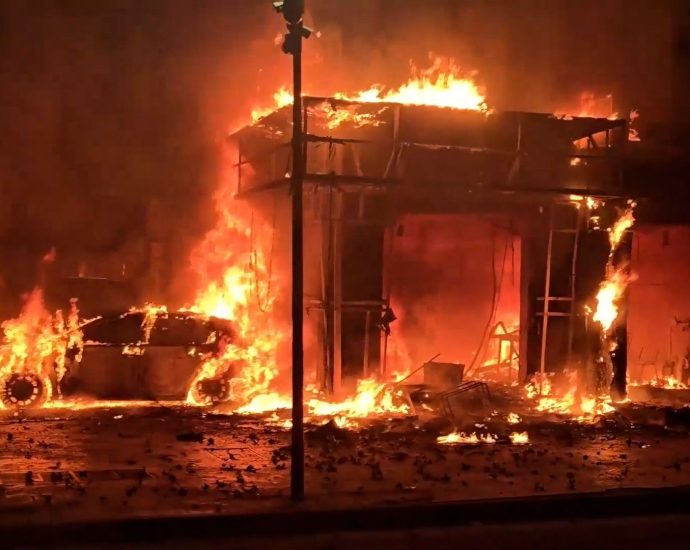 fire-engulfs-albania’s-supreme-court-as-protests-enter-fifth-day
