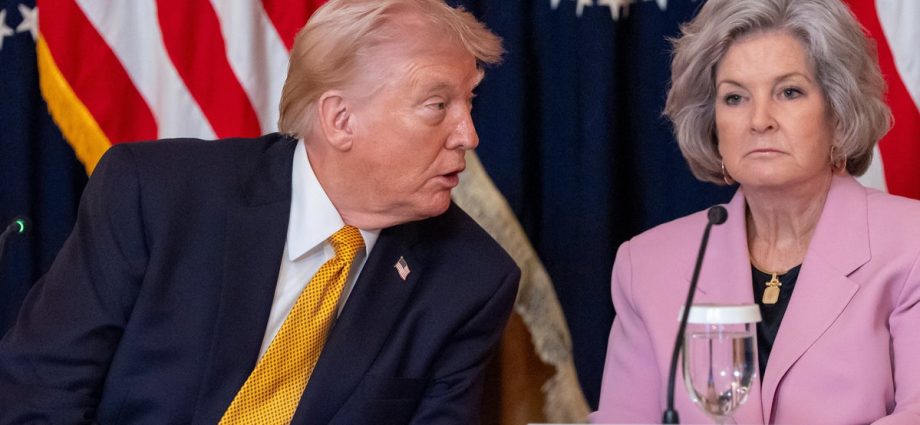 the-traitor-faults-aides-as-republican-midterm-prospects-dim
