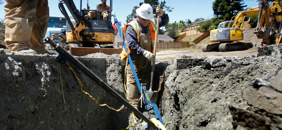 A new gas line or cash to electrify? California lets households choose.
