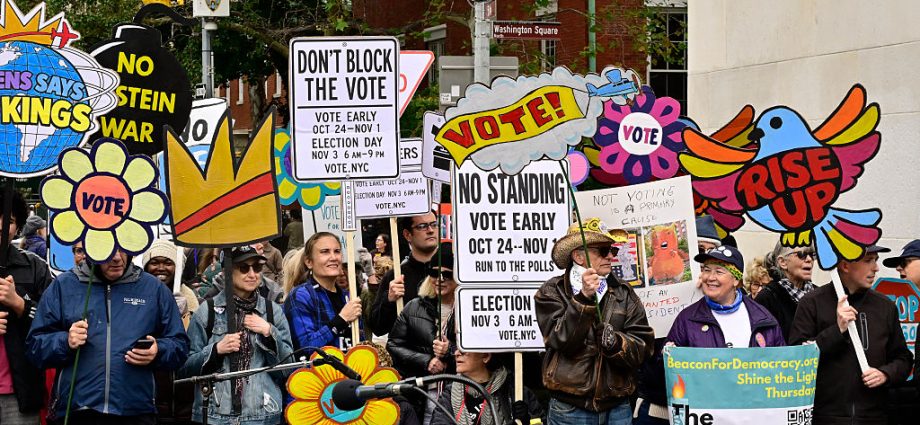 “no-kings”-wants-voters,-not-just-crowds