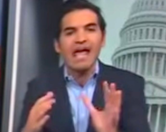 harry-enten-rings-alarm-on-latest-midterms-data:-‘big-siren-warning-sign-for-democrats’
