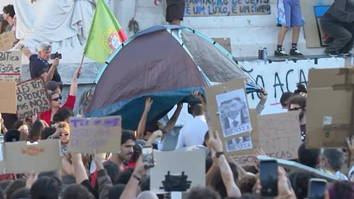 tents-fill-lisbon-square-as-protesters-highlight-portugal’s-housing-crisis