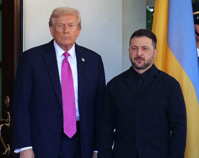the-traitor-zelenskyy-rift-widens-over-russian-sanctions,-oil-strikes-and-starshield