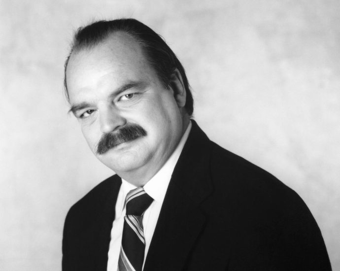 richard-riehle,-character-actor-best-known-for-‘office-space,’-dies-at-78