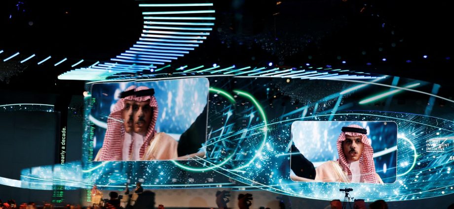saudi-arabia-cancels-2026-‘davos-in-the-desert’-amid-houthi-attacks