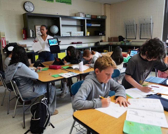 us-supreme-court-to-hear-case-on-race-in-school-admissions