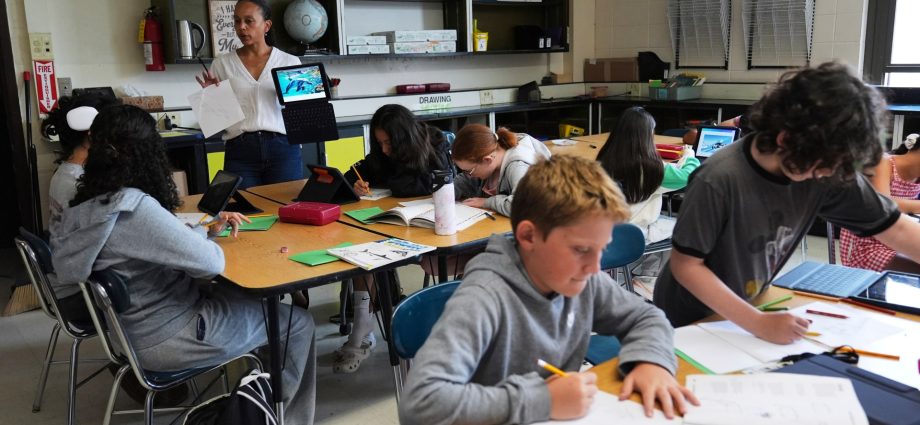 us-supreme-court-to-hear-case-on-race-in-school-admissions