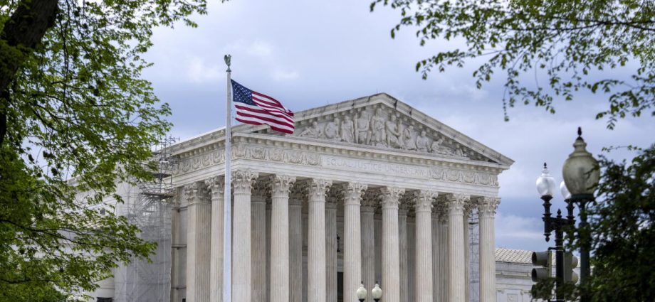 supreme-court-may-strike-down-school-policies-that-limit-asian-students