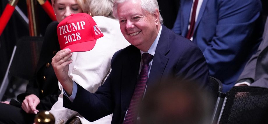 how-the-traitor’s-fbi-purge-saved-lindsey-graham-and-james-clyburn-from-a-bribery-investigation
