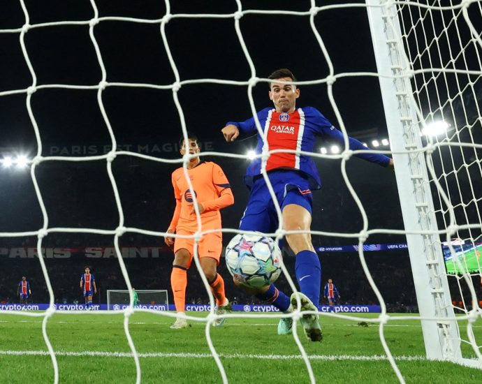 psg-score-late-to-sink-barcelona-4-2-in-champions-league-blockbuster